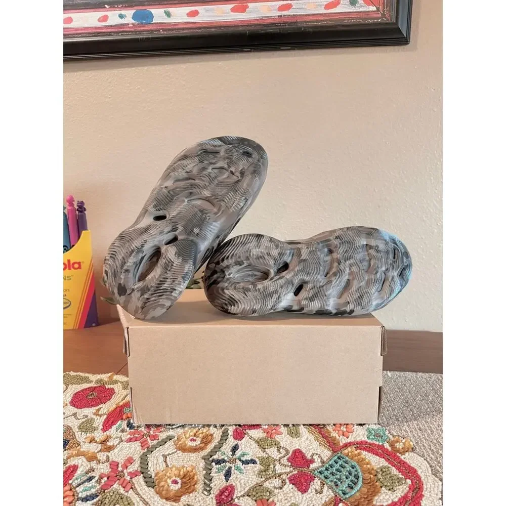 adidas Yeezy Foam RNR MX Cinder Stone Salt Mist Granite Slide Runner RNNR